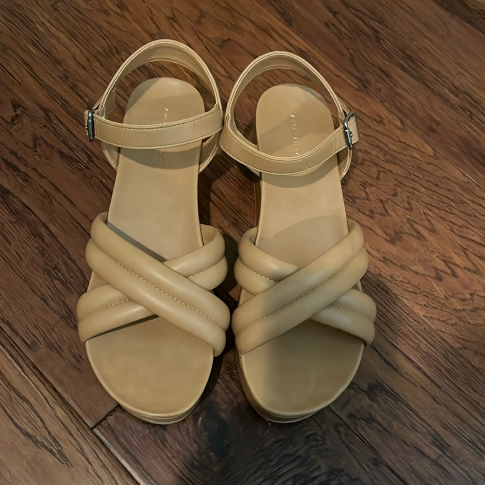 American Eagle Tan Wedge Women's Sandals